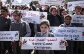 أطفال غزة يحتجون على تردي الأوضاع الاقتصادية في غزة