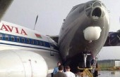حريق جراء تصادم طائرتين في كندا