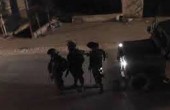 قوات الاحتلال تقتحم منزل الاسير بلال ابو زيد