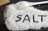 تقليل تناول الملح يقي من أمراض القلب 