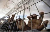 أحدهما محكوم بالسجن المؤبد... أسيران يدخلان أعواماً جديدة في معتقلات الاحتلال