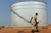 القتال وتراجع الأسعار يخفضان إيرادات جنوب السودان من النفط