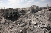 نائب وزير خارجية النرويج يتفقد الدمار في القطاع