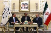 لاريجاني: على الحكومة البريطانية تغيير سلوكها تجاه ايران
