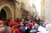 المسيحيون الفلسطينيون يحيون مناسبة الجمعة العظيمة في شوارع القدس 