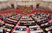البرلمان اليوناني يقر خطة المساعدة الثالثة لأثينا