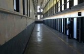 مصادر: الاحتلال يعمل على تمديد شبكات تجسس سلكية بغرف الأسرى