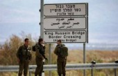 الاحتلال يعتقل مواطنا على معبر الكرامة