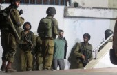 الاحتلال يعتقل 22 مواطنا من القدس والضفة