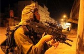 الاحتلال يهدد بوقف بث واقتحام إذاعة فلسطينية بالخليل