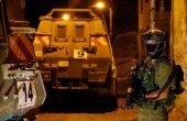 الخليل.. الاحتلال يعتقل شابين ويصادر مركبة