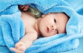 متى يرى الطفل؟