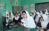 نقل 100 طالب أفغاني للمستشفى لإصابتهم بتسمم غذائي