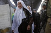 الاحتلال يعتقل مسنة فلسطينية بمخيم طولكرم