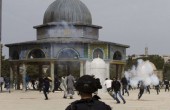 إصابة أكثر من 20 فلسطينيا في مواجهات مع الاحتلال بالأقصى المبارك
