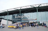 800px-Amsterdam_Schiphol_Airport_entrance.jpg