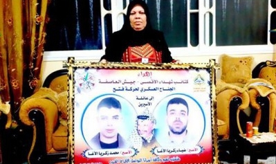 والدة أسيرين من غزة تطالب عباس بوضع قضية الأسرى بالأولوية