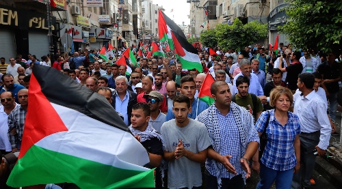 مسيرة في طولكرم تضامنا مع المرابطين في الأقصى