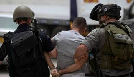 القدس... الاحتلال يعتقل فتى بزعم حيازته سكين