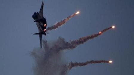 استشهاد 12 مواطنا في غارات طائرات الاحتلال والحصيلة 1919 شهيدا 