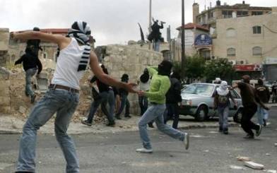 تجدد المواجهات مع قوات الاحتلال في مدخل الرام شرقي القدس 