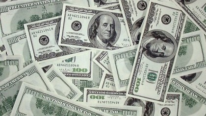 صرف الدولار يرتفع بشكل طفيف أمام الشيكل