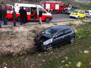 وفاة فلسطينية وإصابة 4 آخرين بحادث سير في جبل الخليل