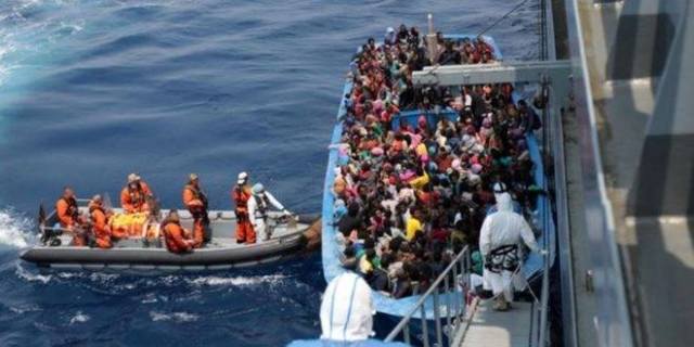 خفر السواحل الإيطالي ينقذ 1500 مهاجر قبالة سواحل البلاد