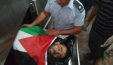 الجانب الفلسطيني يتسلم جثمان الشهيد الأسير ياسر الحمدوني والتشييع غدا