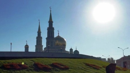 بوتين يفتتح مسجد موسكو بحضور زعماء عرب ومسلمين