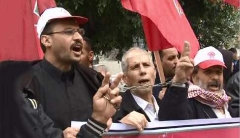 مسيرة تضامنية مع الأسرى للجبهة الديقراطية في غزة