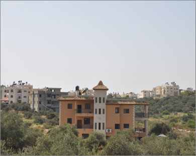 ترميم وتأهيل موقع النفايات غرب مدينة الطيبة المحتلة