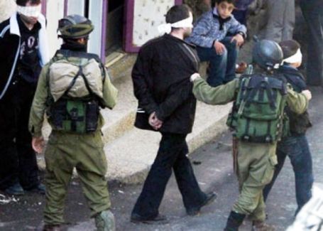 الاحتلال يعتقل 14 مواطنا من القدس والضفة