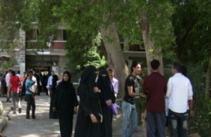 زوجته على قيد الحياة بعد إعلان وفاتها