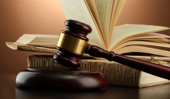 جمعية نادي القضاة تدعم المحامين وتعلق الدوام غداً