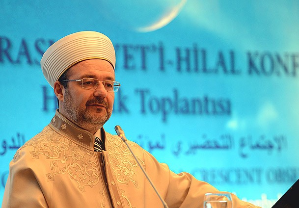وزير الأوقاف التركي يعد بالمساهمة في بناء المساجد المدمرة بغزة