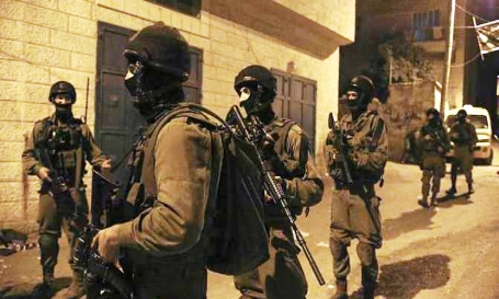 الاحتلال يعتقل 5 مواطنين من الخليل ونابلس