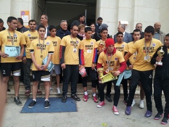 إبداع المعلم ينفذ الحملة العالمية للتعليم في غزة