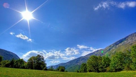 طقس حار في فلسطين المحتلة اليوم الخميس