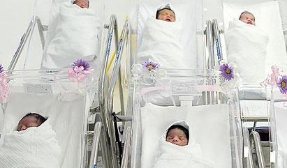 106 حالات ولادة خلال المنخفض الجوي بمحافظة الخليل