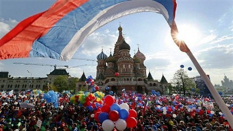 روسيا تحتفل بيومها الوطني