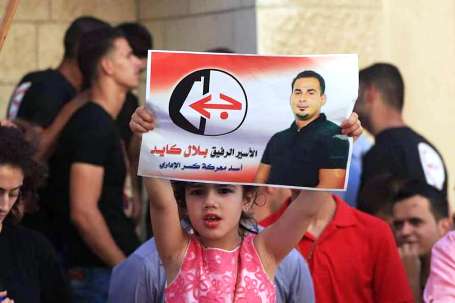 الدفعة الثانية من اسرى الشعبية تبدأ اضرابها عن الطعام
