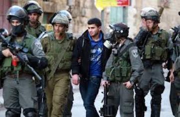 الاحتلال يعتقل 3 شبان في القدس 