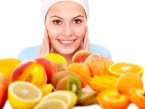 4 أطعمة تحمي بشرتك من التجاعيد 