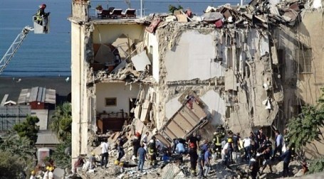 إيطاليا.. فقدان 8 أشخاص في انهيار مبنى بنابولي