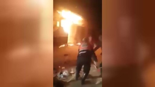 4 إصابات جراء حريق كبير بمحل تجاري في خان يونس