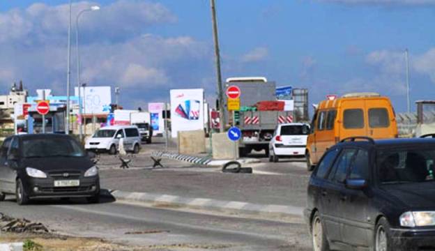 اعتقال أسير محرر على حاجز حوارة