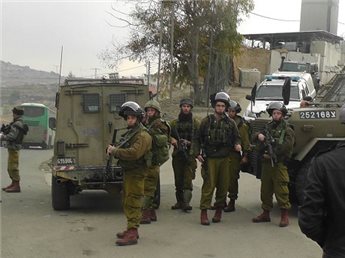 قوات الاحتلال تحتجز مدير شرطة محافظة نابلس