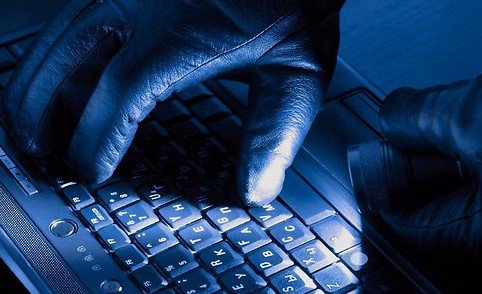 قراصنة يخترقون حسابات وسائل إعلام أميركية