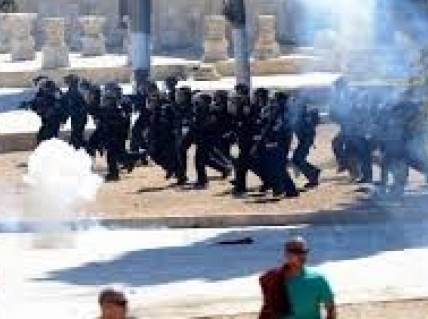 اعتقال طالب خلال التصدي لاقتحام مرافق في الأقصى